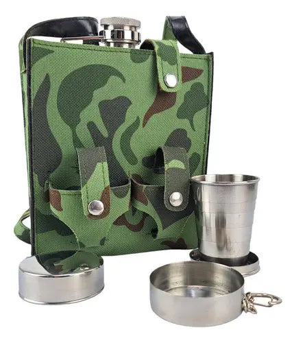 Licorera Petaca de Acero Inoxidable de 18 oz con 2 Vasos Plegables y Funda Camuflada S2161