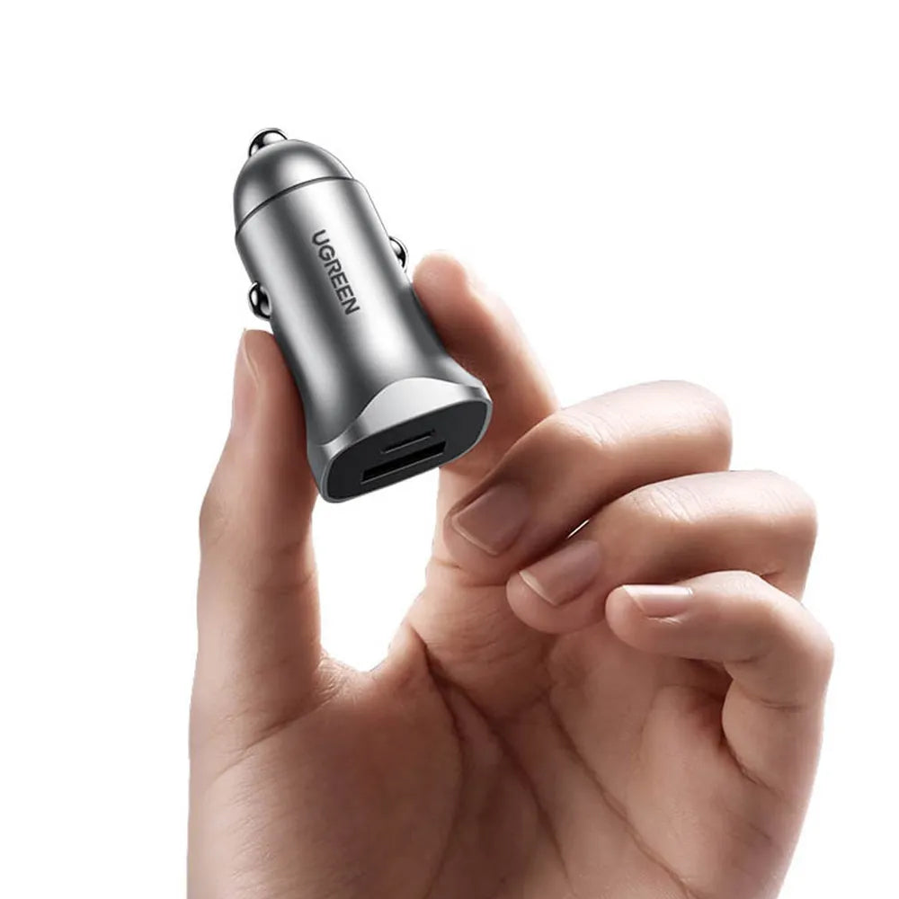 Mini Cargador de Auto UGREEN 30W Carga Rápida (USB-C y USB-A) s2083