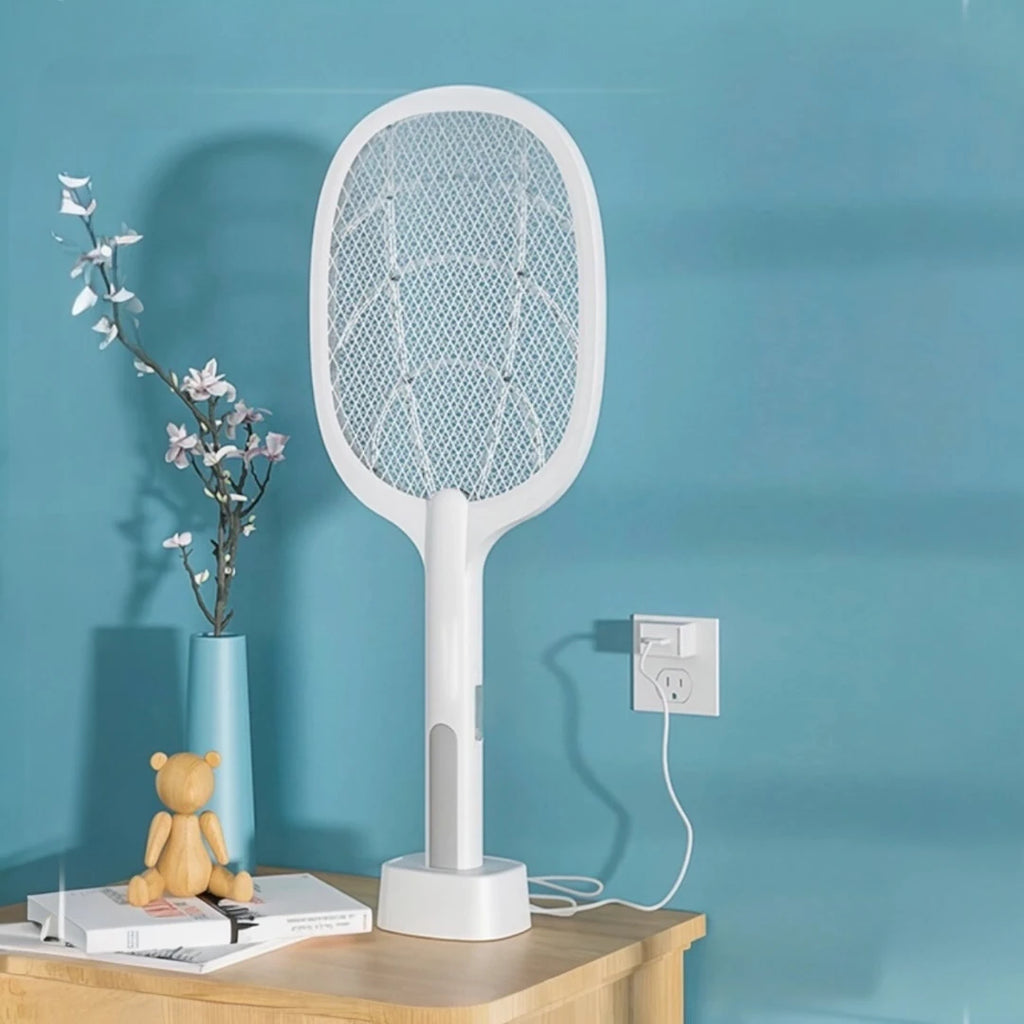 Raqueta Eléctrica Antimosquitos 2 en 1 con Lámpara UV y Base de Carga s2102
